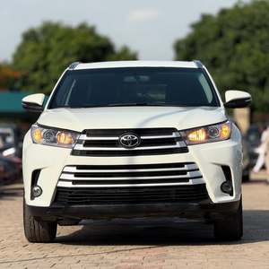 Toyota Highlander Le 8 d'occasion 2017 - Product Image 3
