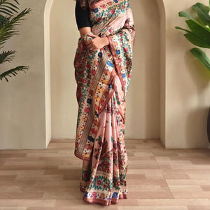 Sari de Seda Suave con Nuevo Diseño Conceptual en Estampado de Fusión Kalamkari en 4 Colores Diferentes con Blusa Estampada - Product Image 1