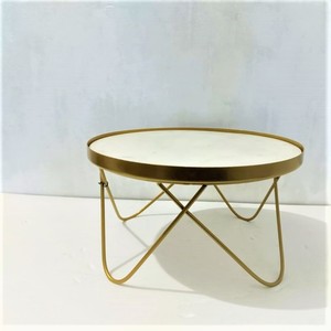 Venta al por mayor de lujo de metal pastel de pie con blanco y oro de mármol Base de exhibición de pastelería de pie para el hogar cocina uso - Product Image 1