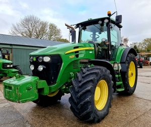 Tractor Agrícola de 120HP JOHN DEERE 1204 - Product Image 5