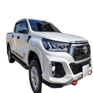 À la recherche d'un camion de travail fiable La cabine double Toyotaa Hilux est prête pour les charges lourdes et les routes difficiles - Product Image 1