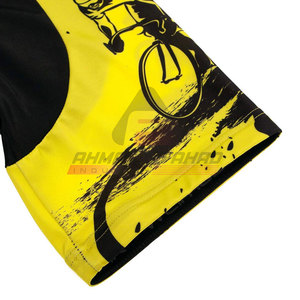 Ensemble Maillot et Short de Cyclisme Personnalisé Respirant pour Hommes – Vente en Gros Fabricant – Design Sur Mesure – 100% Polyester - Product Image 5