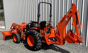Kubota B3300SU 4x4 33 HP con Cargador Frontal y Trasero, Cucharón Desmontable y Retroexcavadora - Product Image 3