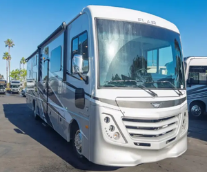 2025 2024 2026 Fleetwood RV Flair 26D Autocaravanas, Casas Rodantes y Remolques de Viaje - Product Image 1