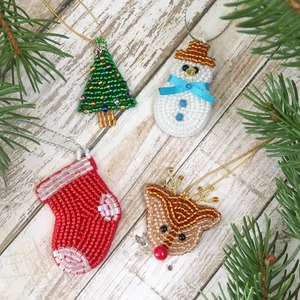 Cuentas de Piedra Lunar Melocotón en Forma de Hoja Talladas a Mano, Dijes de Piedras Preciosas - Product Image 1