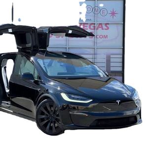 Modèle X 2022 en parfait état - Product Image 1