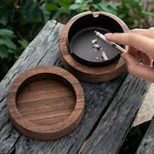 Cenicero de madera personalizado con capa interior de acero para el almacenamiento de cenizas y con diseños grabados llenos de MOP proporcionado por HHO - Product Image 2