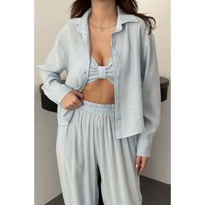 Conjunto de Tres Piezas con Detalles en Azul Celeste - Azul Celeste - Product Image 4