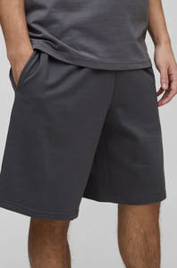 กางเกงขาสั้นสีดำเงาของผู้ชายที่สวมใส่สบายทันสมัยสำหรับฤดูร้อนระบายอากาศฟิตเนสกลางแจ้งสีทึบพิมพ์โลโก้ตามสั่ง - Product Image 4