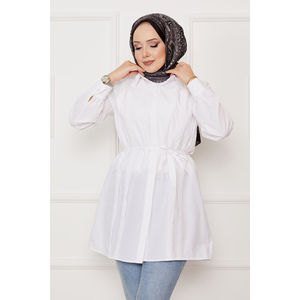 Camisa Hijab Blanca Informal y Modesta, Tejido de Punto con Detalle Plisado y Botones Ocultos, Estampado - Product Image 2