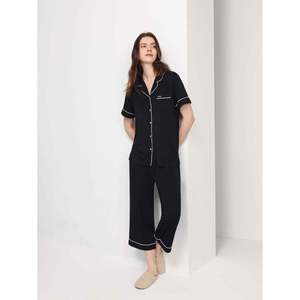 Conjunto de Pijama Capri de Manga Corta Casual de Verano para Mujer, Conjunto de Pijamas de Tela de Bambú al por Mayor para Mujer, Ropa de Dormir para Mujer - Product Image 2