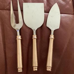 Ensemble de serveur de fromage en métal en acier inoxydable de haute qualité avec poignée en bois Designer outils de fromage épandeur trancheuse pour cuisine fête - Product Image 1