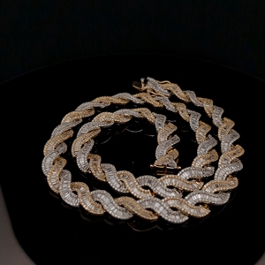 Cadena Cubana de Oro Sólido de 10 Quilates con Eslabones Infinitos, Lujosa y Brillante con Diamantes Naturales, Estilo Hip-hop Potente - Product Image 6