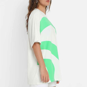 Camiseta de Mujer con Corte Cuadrado y Hombros Caídos, Algodón Premium, Prenda Básica, Fabricante OEM ODM, Venta al Por Mayor - Product Image 2