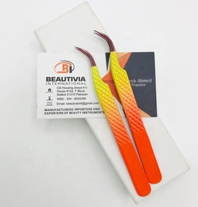 Pince à épiler d'extension de cils incurvés en acier inoxydable à revêtement de couleur personnalisé bicolore outils professionnels marque privée - Product Image 4