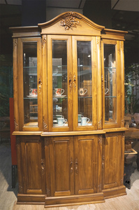 Estantes de Exhibición de Teca Tallada Europea, Románticos, Lujosos, Hechos a Mano, Sostenibles y Duraderos, con 8 Puertas y Tallado de Uvas, para Sala de Estar - Product Image 5