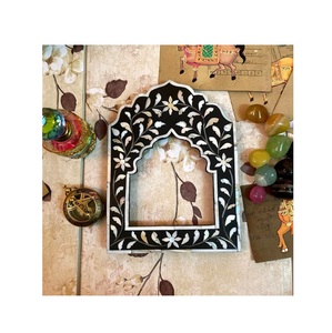 Vente en gros de cadre photo 5x7 et de pichet en métal en verre cadeau d'anniversaire de mariage de longue durée approvisionnement en vrac de l'Inde - Product Image 1