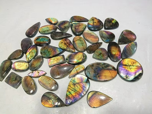 Cabochon de Labradorite multi-violette de haute qualité pierre précieuse en vrac naturelle polie pour la fabrication de bijoux - Product Image 5