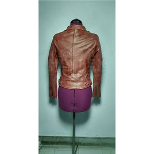 Chaqueta con cremallera de piel de oveja auténtica para mujer de alta calidad al por mayor para la temporada de otoño e invierno - Product Image 5