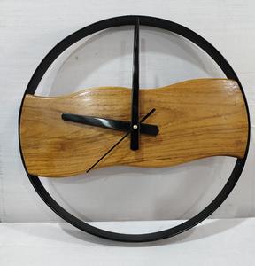 Horloge en bois naturel la plus vendue avec cadre en fer Horloge murale design pour style de chambre artistique à vendre d'Inde - Product Image 2