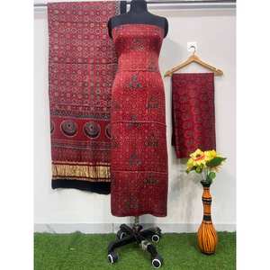 Vestido Formal de Mujer, Corte A, Estampado Floral, Teñido Natural, con Estampado Ajrakh a Mano, en Seda Modal Negra, Ecológico, Marca Rose Mendeer - Product Image 1