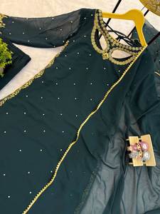 ผลิตจากผ้าจอร์เจียแบบระบายอากาศพิมพ์ลายดอกไม้สีพาสเทลชุด kurti นี้มีน้ำหนักเบาเหมาะสำหรับสวมใส่ในเจ้าสาว - Product Image 6