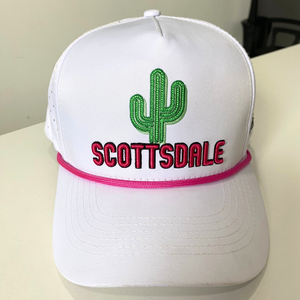 Sombreros de golf impermeables Gorras Snapback cortadas con láser personalizadas Sombreros estructurados de 5 paneles personalizados con ala plana elegante y logotipos bordados - Product Image 1