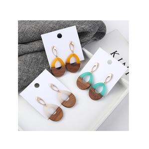 Pendientes de Resina Epoxi de Primera Calidad, Diseño de Sublimación de Alta Calidad, Nuevo Modelo, Pendientes de Resina Epoxi de Tamaño Personalizado, Regalo para Mujeres y Niñas - Product Image 6