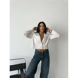 Veste courte en cuir blanc à un seul bouton pour femme - Product Image 5