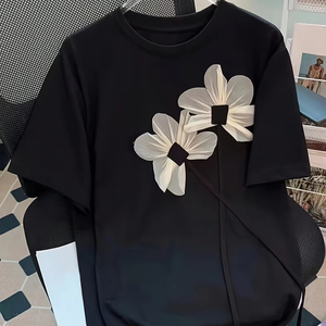 Femmes en gros été Vintage coupe ample col rond imprimé à manches courtes Streetwear t-shirt pour dames - Product Image 1
