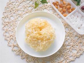 CHAMPIGNONS BLANCS SÉCHÉS TYPE DE FLEURS ENTIÈRES SANS ADDITIFS ÉTIQUETTE PROPRE BOOSTER DE COLLAGÈNE POUR LA PEAU ET LA DÉFENSE DU CORPS - Product Image 4