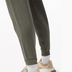 Venta al por mayor de alta calidad Ropa de entrenamiento que absorbe el sudor Jogger de alta calidad Mejor precio asequible Cantidad mínima Hombres Jogger - Product Image 4