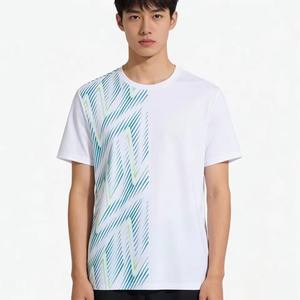 T-shirt de sport pour homme à manches courtes, col rond, coupe ample, imprimé rayures asymétriques dynamiques, de haute qualité, séchage rapide, respirant, anti-boulochage - Product Image 5