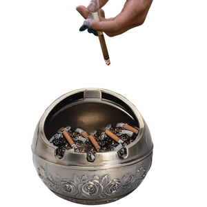 Cenicero plateado antiguo y bronce clásico de Metal a prueba de viento con tapa abatible, diseño único para interiores y exteriores, decoración superior de oficina en casa - Product Image 4