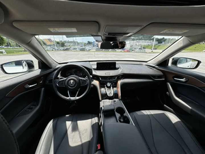 Acura TLX SUV 2024 d'occasion, traction avant, moteur 4L, boîte manuelle/automatique, sièges en cuir, écran tactile, caméra de recul, émissions Euro IV, phares au xénon - Product Image 3