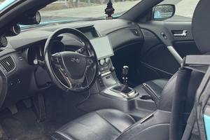 Hyundai Genesis Coupé 3.8 usado, limpio, del 2013 - Product Image 3