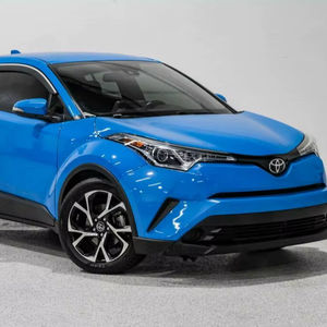 2019 pour Toyota C-H-R LE FWD soigneusement utilisé Turbo moteur lumière intérieur sièges en cuir direction gauche - Product Image 1