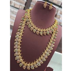 Collier plaqué or de qualité supérieure exclusif et de design unique de luxe polonais de qualité supérieure serti de boucles d'oreilles pour la collection de mariages - Product Image 1