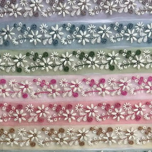9 Mtr. Dentelle fantaisie traditionnelle de luxe faite à la main sur filet à papillons Option de séquence de motif de fleurs brodées colorées fabriquée en Inde - Product Image 2