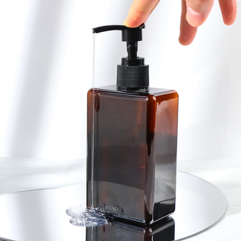 สีน้ำตาล