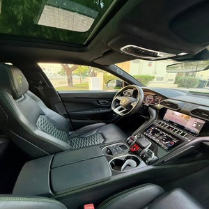 Lamborghini Urus 4.0L Twin-Turbo V8, best-seller des ventes en 2021 - Product Image 3