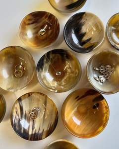 CUENCO DE CUERNO DE BÚFALO NATURAL DE CALIDAD DE PLATO Disponible en todos los tamaños Cuerno indio Artesanía Cuenco de cuerno decorativo para el hogar y la decoración - Product Image 4