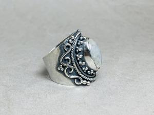 Anillo de piedra lunar arcoíris natural Plata de Ley 925 Anillos de piedras preciosas Hecho a mano Anillos de piedra lunar al por mayor de plata a precios de fábrica - Product Image 4