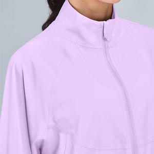 2025 Vêtements pour femmes avec logo personnalisé de haute qualité Veste courte Active Wear pour femmes sur mesure Vêtements de sport pour femmes - Product Image 5