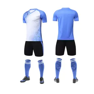 Uniformes de fútbol de sublimación personalizados de secado rápido para hombres y jóvenes - Product Image 6