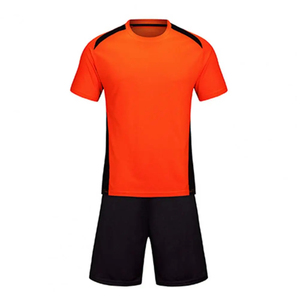 Ensemble de football pour adultes pour hommes et femmes T-shirt et short de sport Couleur contrastée Vêtements de sport évacuant la sueur Impression de nom personnalisée - Product Image 4