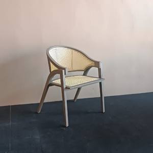 Sillas de Jardín AGATHA de la Mejor Calidad, Respaldo de Ratán y Estructura de Madera, Sillas de Comedor de Diseño Minimalista por Rachel Natalie - Product Image 1