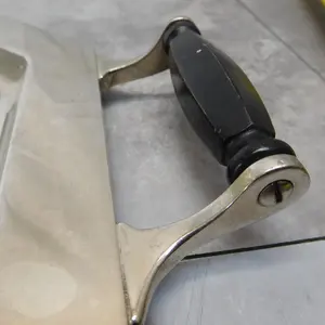 ถาดกลมพลาสติกเงางามเป็นมิตรกับสิ่งแวดล้อม ตกแต่งบ้านสไตล์โมเดิร์นหรูหรา สไตล์อเมริกัน ขายดีที่สุด ของตกแต่งบ้านเคลือบซาฮิด ปลอดภัย - Product Image 4