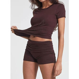 Pantalones cortos y camisa de gimnasio ajustados de alta calidad para mujer, ropa de entrenamiento personalizada cómoda con patrón sólido - Product Image 2