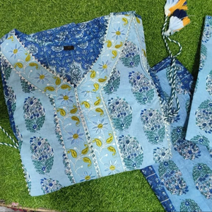 Nuevo último diseñador de algodón estampado Kurti con Dupatta Set para todas las ocasiones boda Haldi y Mehendi traje de mujer - Product Image 2